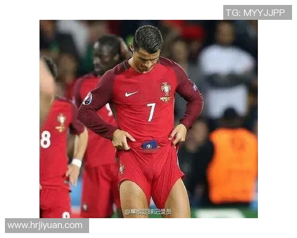 足球明星为内裤代言引发热议时尚与运动的完美结合